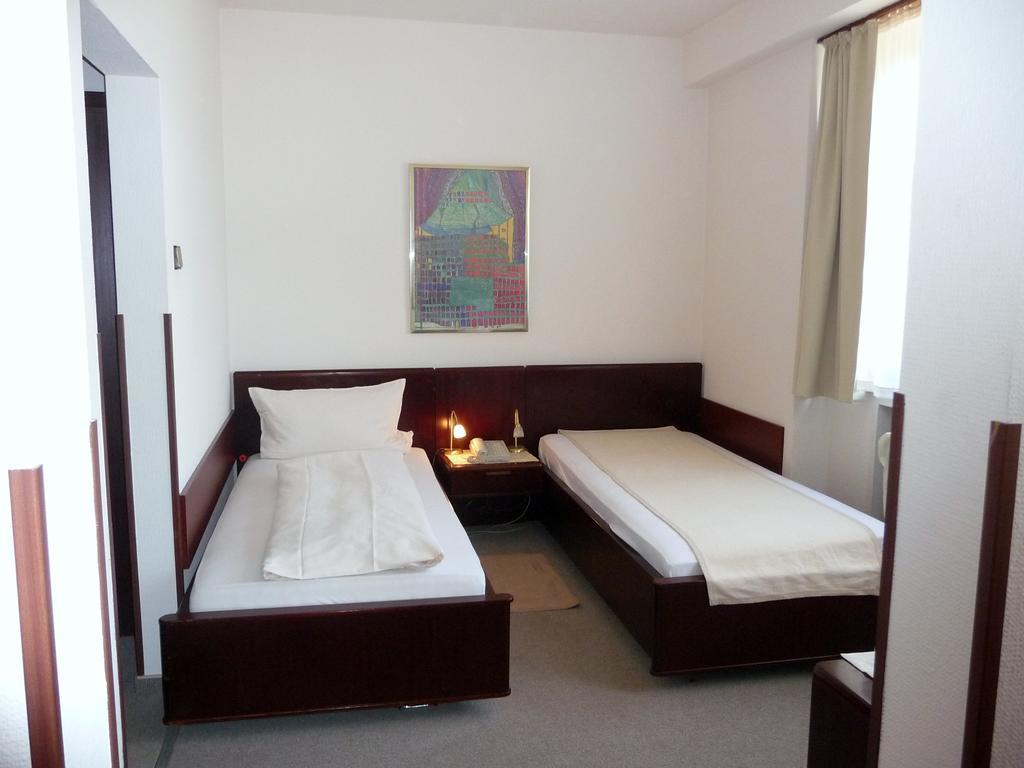 Hotel Stadt Hamm Хамм Номер фото
